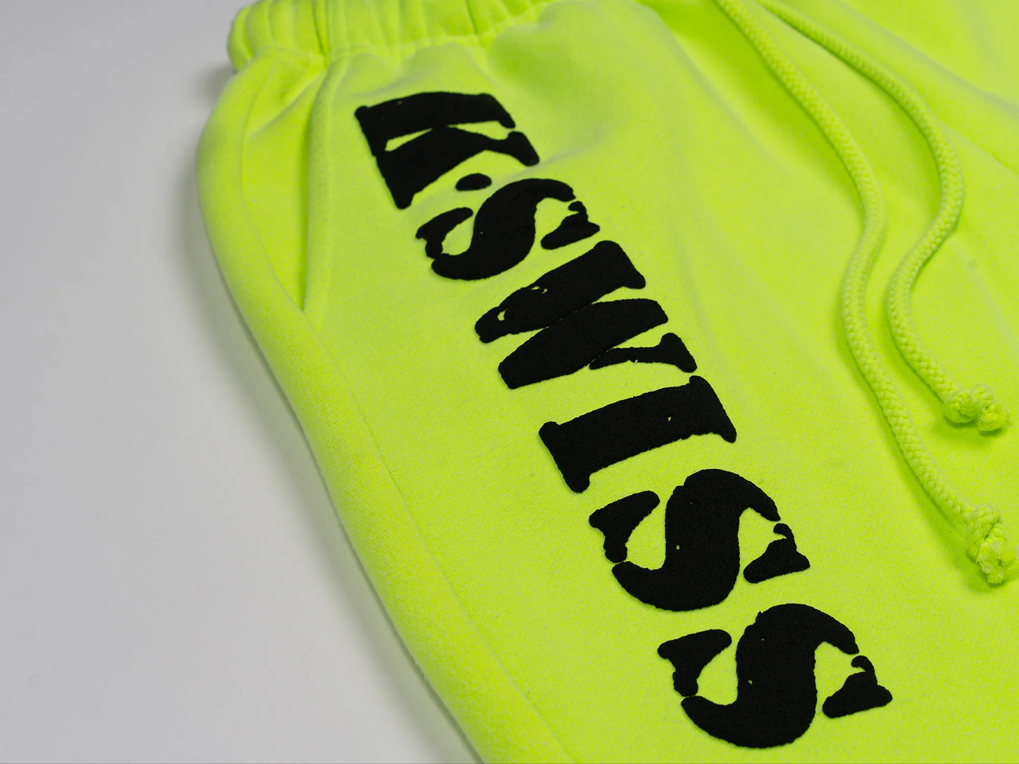 104357-710 | WILLY GYM SHORTS | NEON YELLOW - Image 4